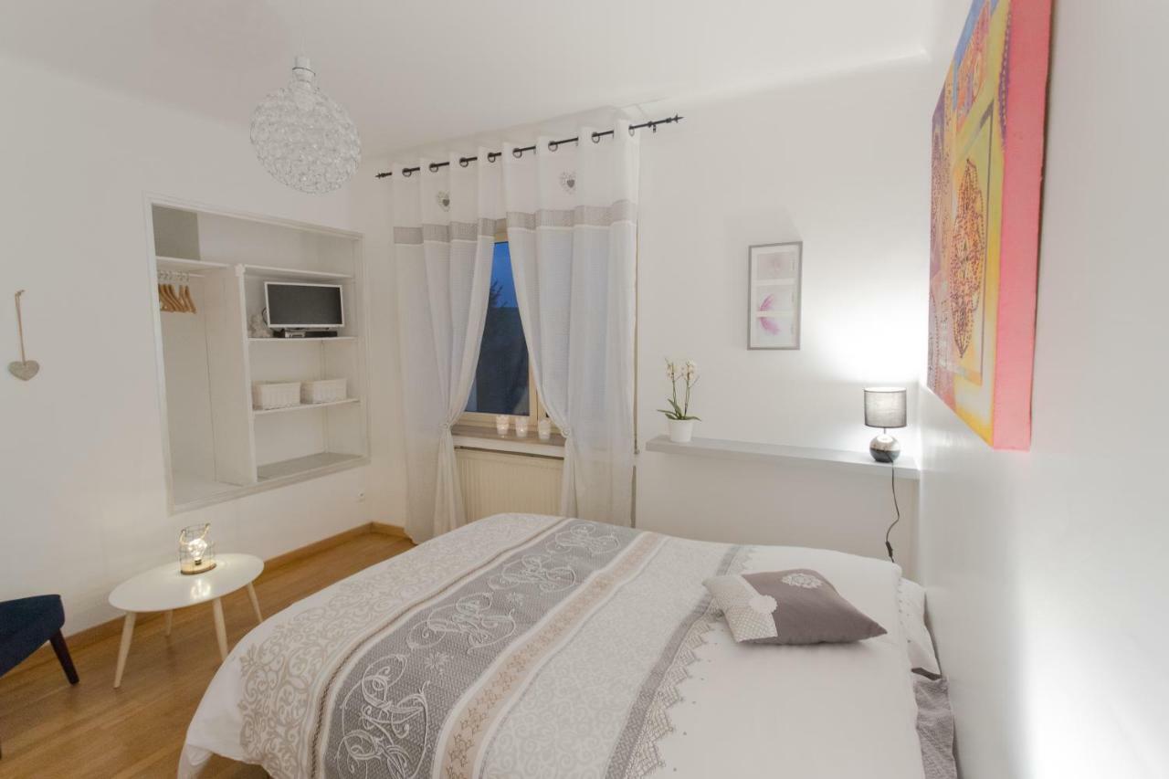 Le Domaine Des Pres Hotell Lachambre Eksteriør bilde